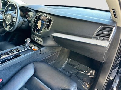 2021 Volvo XC90 - Photo 29