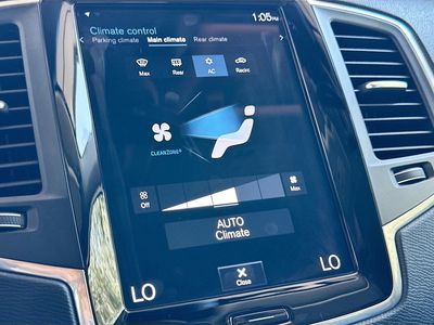 2021 Volvo XC90 - Photo 14