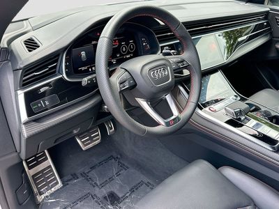 2024 Audi RS Q8 - Photo 9