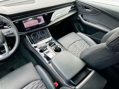 2024 Audi RS Q8 - Photo 25