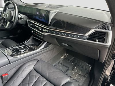 2024 BMW X7 - Photo 32