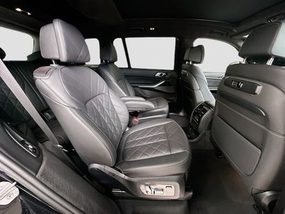 2024 BMW X7 - Photo 30