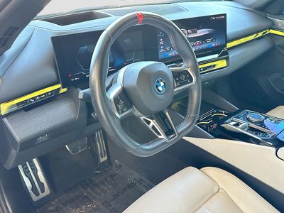 2024 BMW i5 - Photo 9