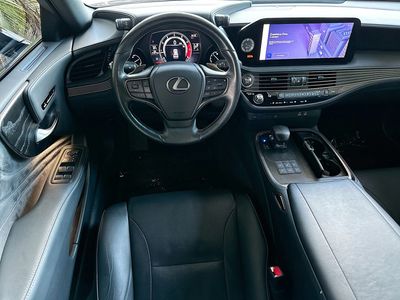 2023 Lexus LS - Photo 21