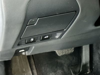 2023 Lexus LS - Photo 9