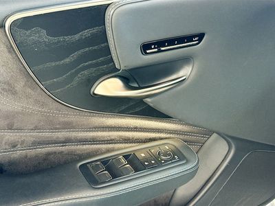 2023 Lexus LS - Photo 16