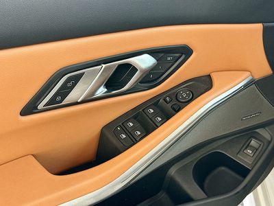 2023 BMW 3 Series - Photo 18