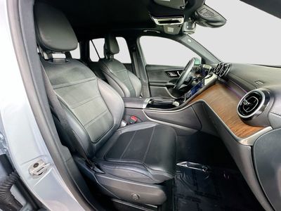 2025 Mercedes-Benz GLC - Photo 28