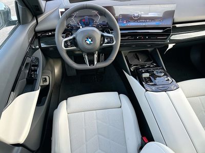 2026 BMW 5 Series - Photo 17