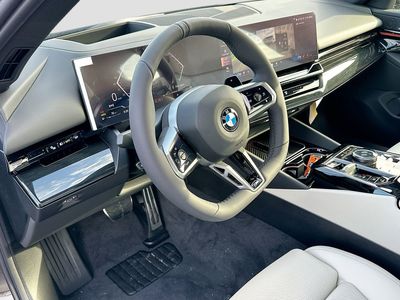 2026 BMW 5 Series - Photo 7
