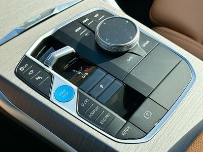 2026 BMW i4 - Photo 14
