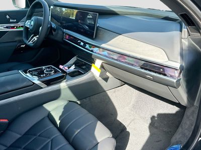 2026 BMW i7 - Photo 24