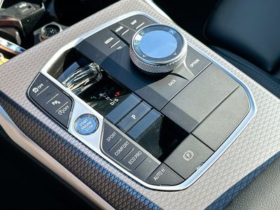 2026 BMW 3 Series - Photo 14