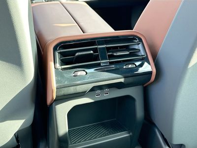 2027 BMW 5 Series - Photo 20