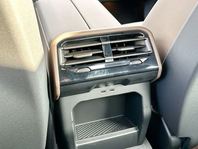 2026 BMW 5 Series - Photo 20