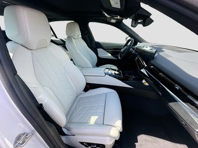 2026 BMW 5 Series - Photo 22