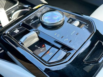 2026 BMW 5 Series - Photo 14