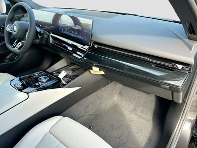 2026 BMW 5 Series - Photo 24