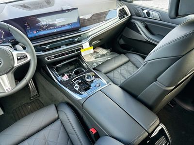 2026 BMW X7 - Photo 18