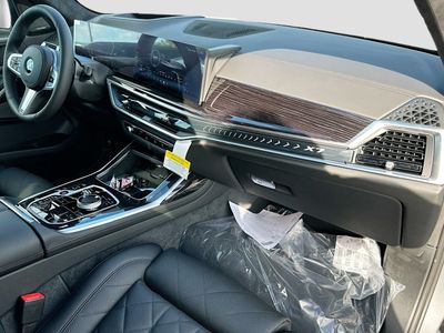 2026 BMW X7 - Photo 24