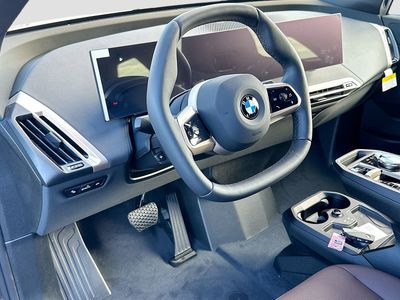 2026 BMW iX - Photo 7