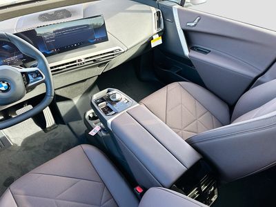 2026 BMW iX - Photo 17