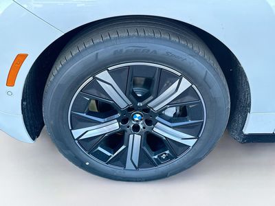 2026 BMW iX - Photo 24