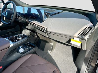 2026 BMW iX - Photo 23