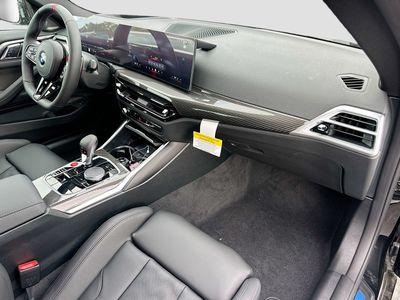 2026 BMW M4 - Photo 23