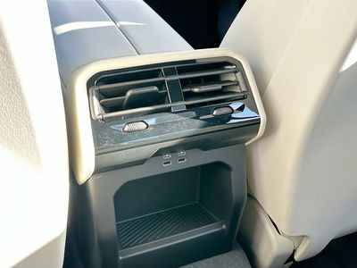 2026 BMW 5 Series - Photo 20