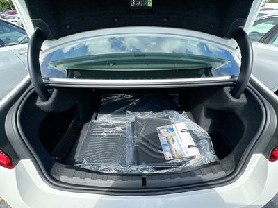 2026 BMW 3 Series - Photo 18