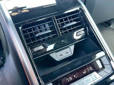 2026 BMW 8 Series - Photo 20