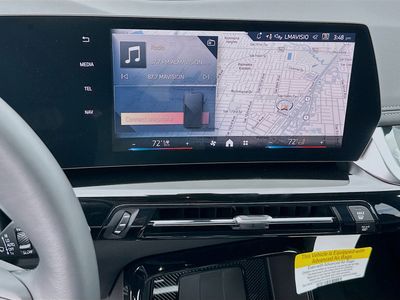 2026 BMW X1 — photo 10 view