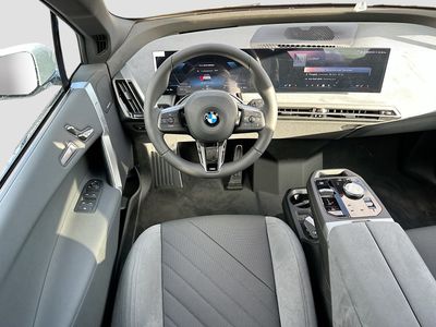 2026 BMW iX - Photo 17