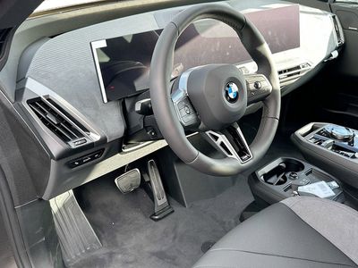 2026 BMW iX - Photo 7