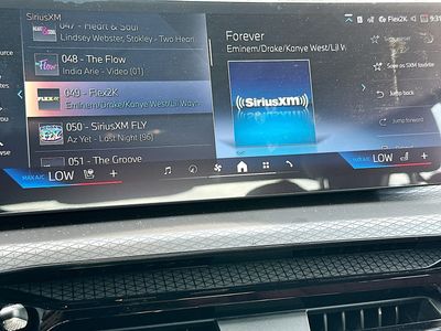 2026 BMW 3 Series — photo 12 view