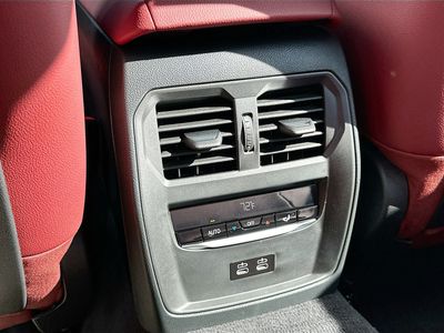 2026 BMW 3 Series — photo 20 view