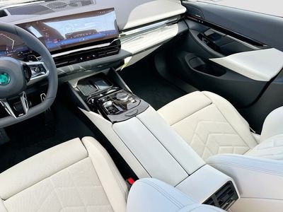 2026 BMW 5 Series - Photo 18