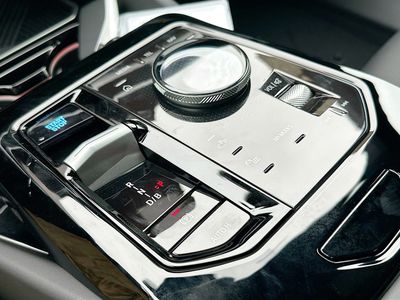 2026 BMW i5 - Photo 14