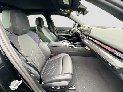 2026 BMW i5 - Photo 23