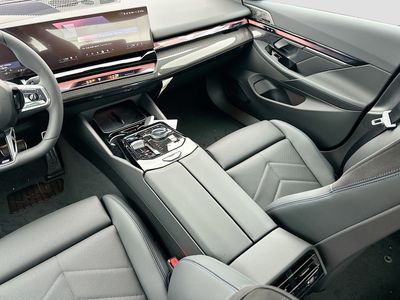 2026 BMW i5 - Photo 18