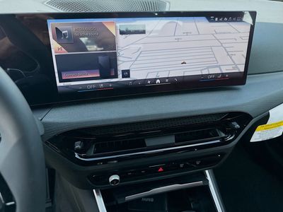 2026 BMW 3 Series — photo 9 view