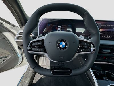 2026 BMW 3 Series — photo 7 view