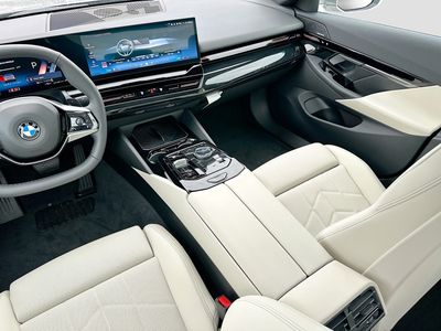 2026 BMW 5 Series - Photo 18