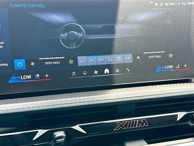 2026 BMW XM - Photo 13