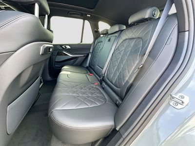 2026 BMW X5 - Photo 19