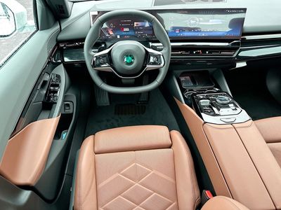 2026 BMW 5 Series - Photo 17