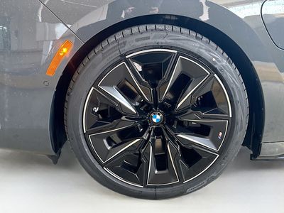 2026 BMW 7 Series - Photo 27