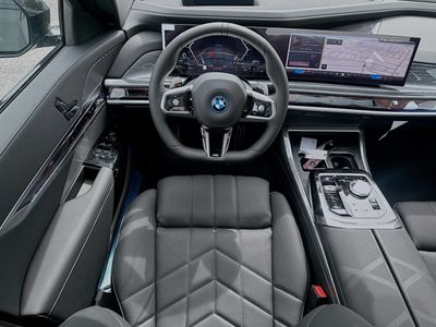 2026 BMW 7 Series - Photo 17