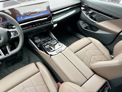 2026 BMW 5 Series - Photo 18